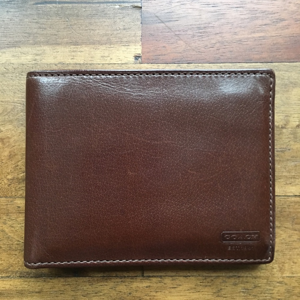 COACH Men’s Compact ID Wallet
